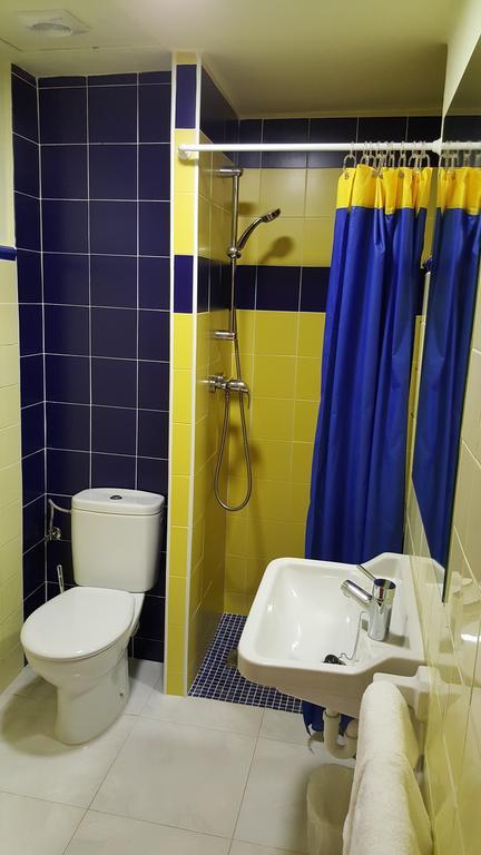 Hostal Residencia Catalina Palamós Esterno foto
