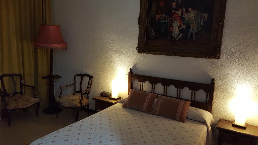 Hostal Residencia Catalina Palamós Esterno foto
