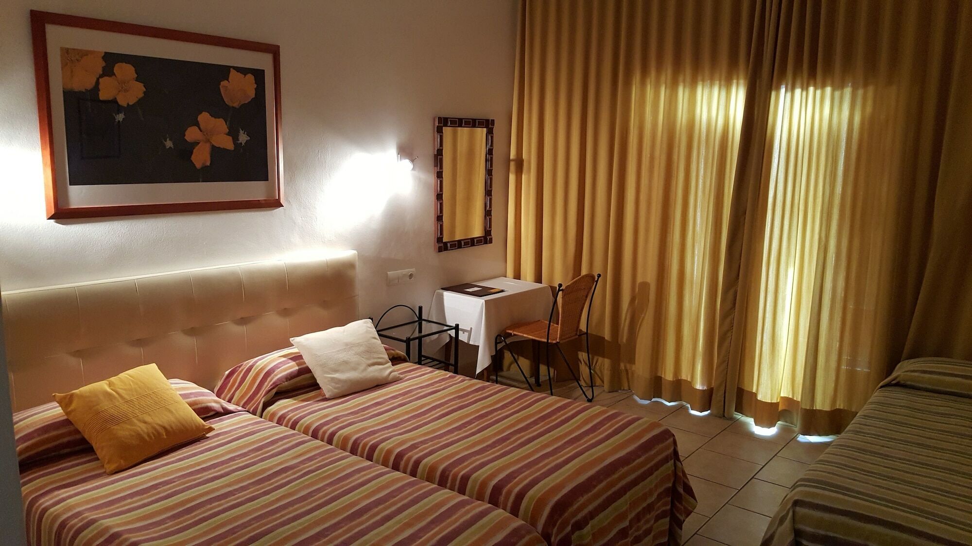 Hostal Residencia Catalina Palamós Esterno foto